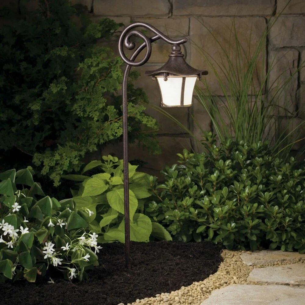 Красивые уличные светильники своими руками Meticulous! Crawford Landscaping Landscape lighting design, Rustic outdoor light