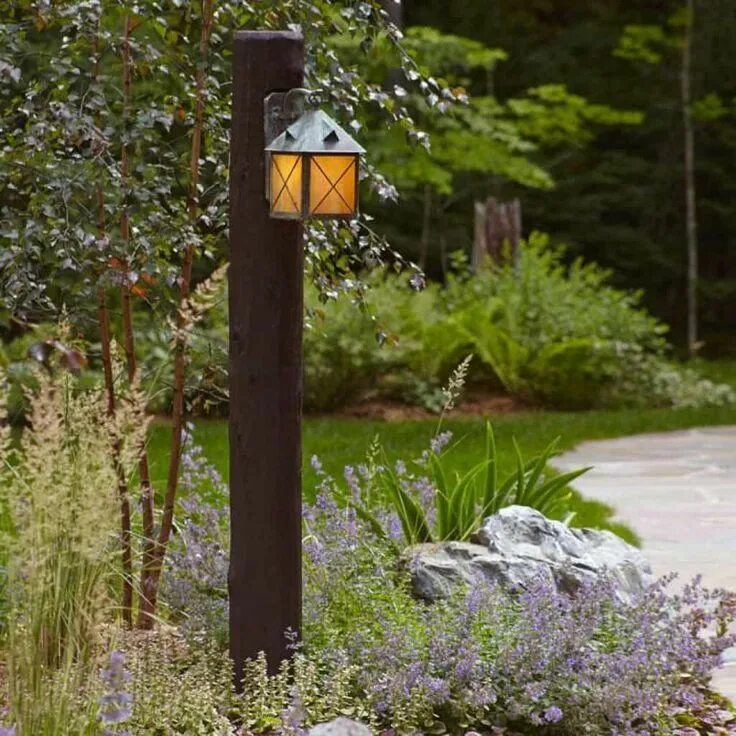 Красивые уличные светильники своими руками Outdoor Garden With Shrubs And Post Light in 2019 Outdoor post lights, Garden la