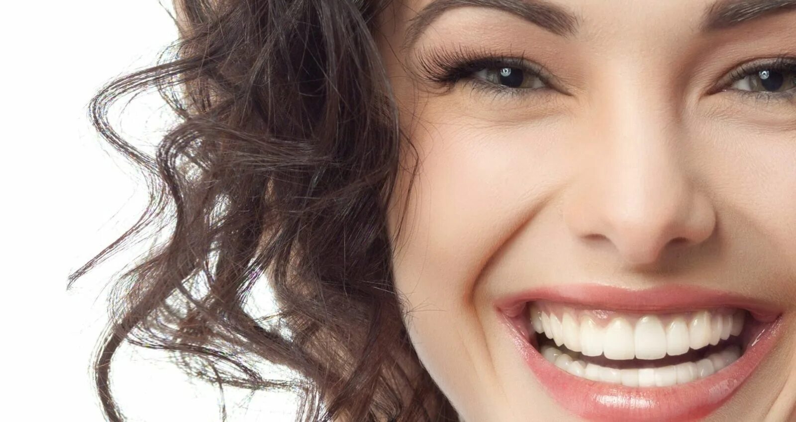 Красивые улыбки и зубы фото женщин Керамические коронки Vita InCeram Alumina - Dentista