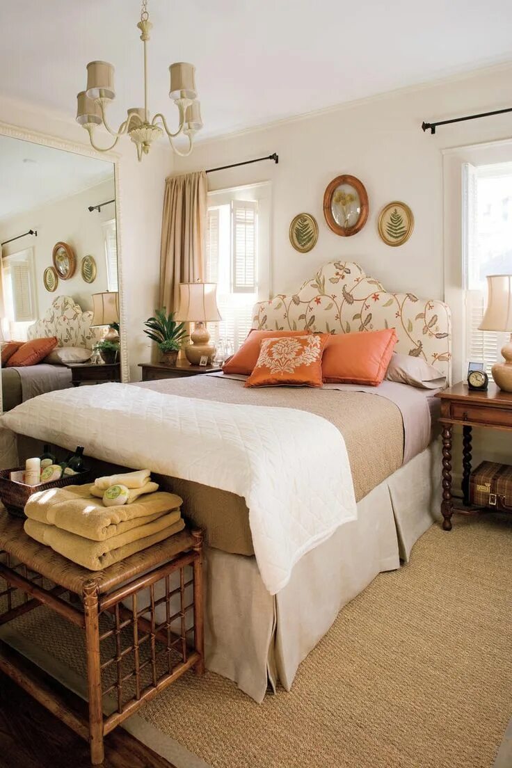 Красивые уютные спальни фото 100 Living Room Decorating Ideas We Love Guest room essentials, Remodel bedroom,