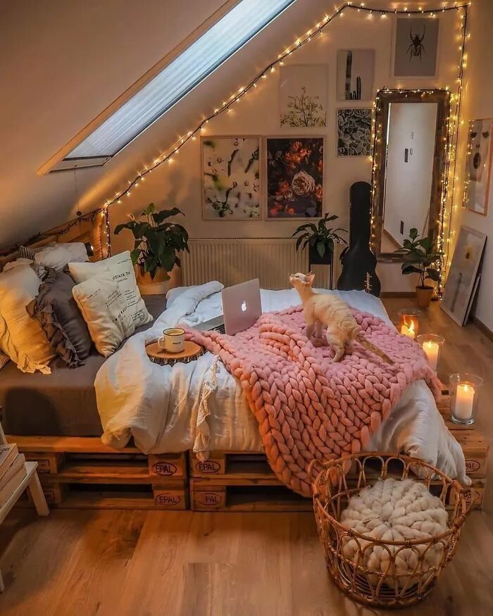 Красивые уютные спальни фото Bedroom Designed By Tatiana Home Decor Redecorate bedroom, Bedroom makeover, Roo