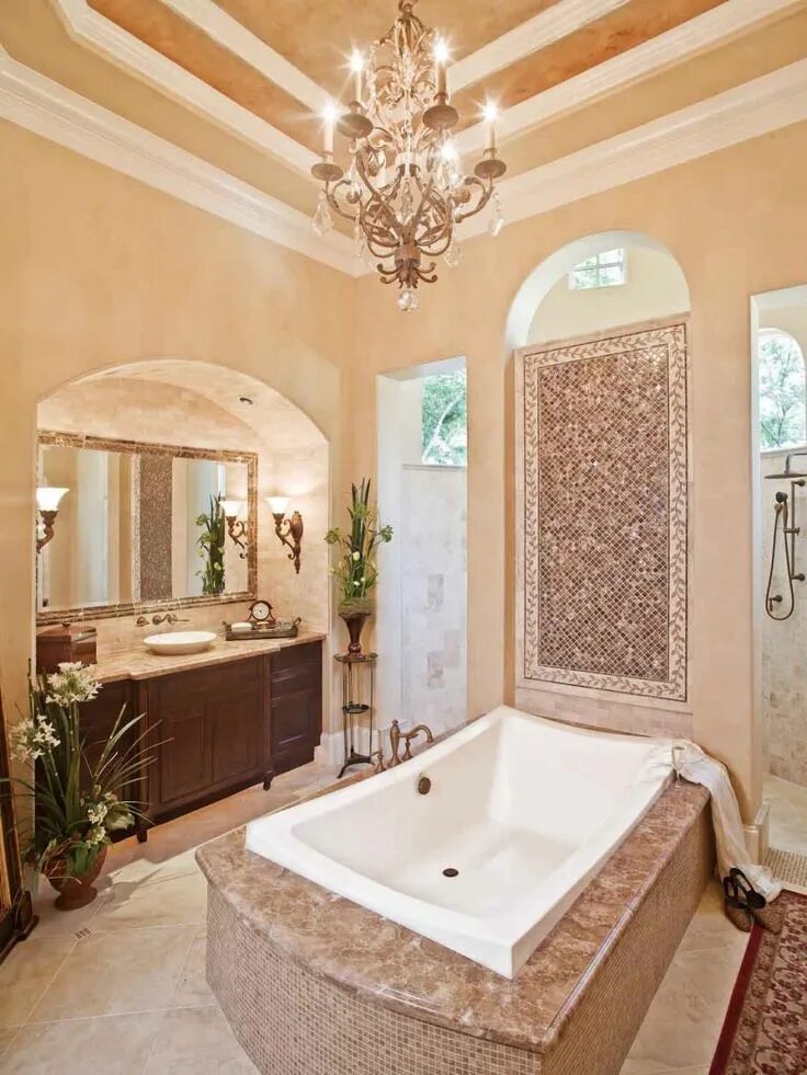 Красивые ванны фото интерьеров Spacious Gold Bathroom With Soaking Tub and Chandelier Beautiful bathrooms, Roma