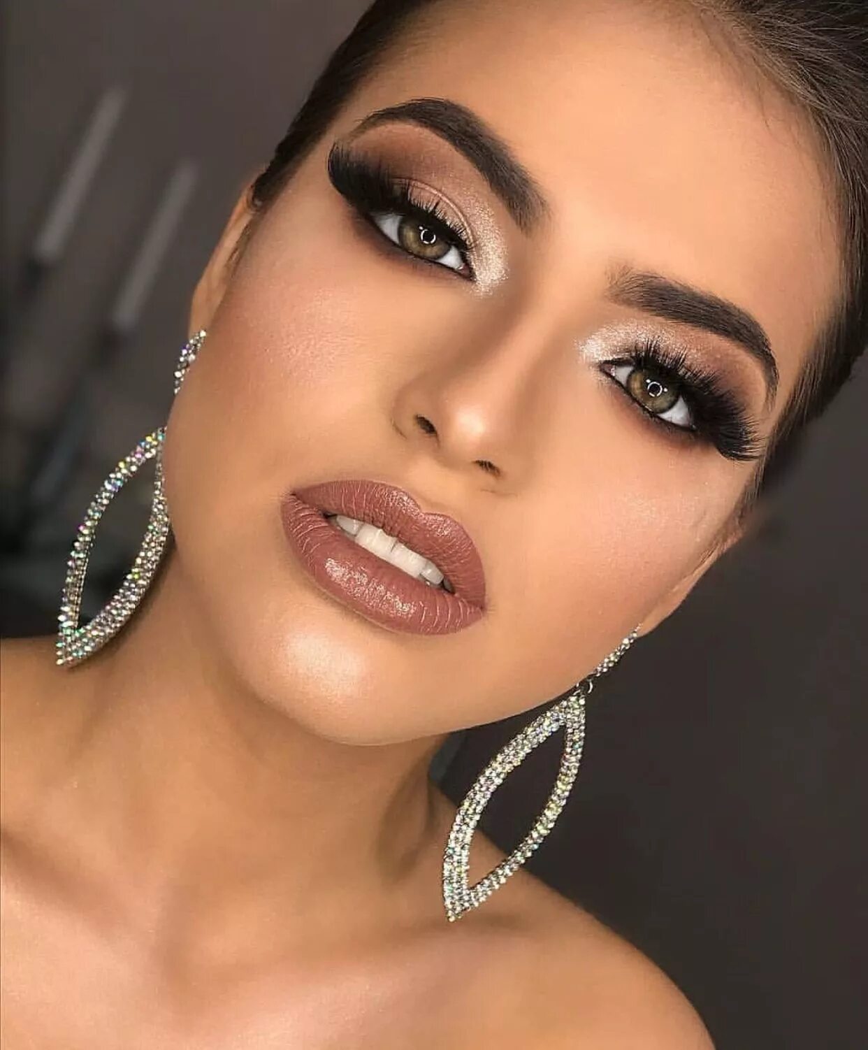 Красивые вечерние макияжи фото Pin de Ая em Макияж Maquiagem, Ideias de maquiagem, Maquiagem perfeita