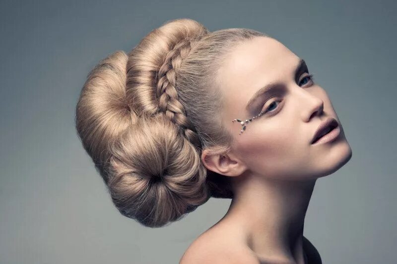 Красивые виды причесок Portrait Dana Drori by Jeff Tse - Fashion Gone Rogue Idee per capelli, Acconciat