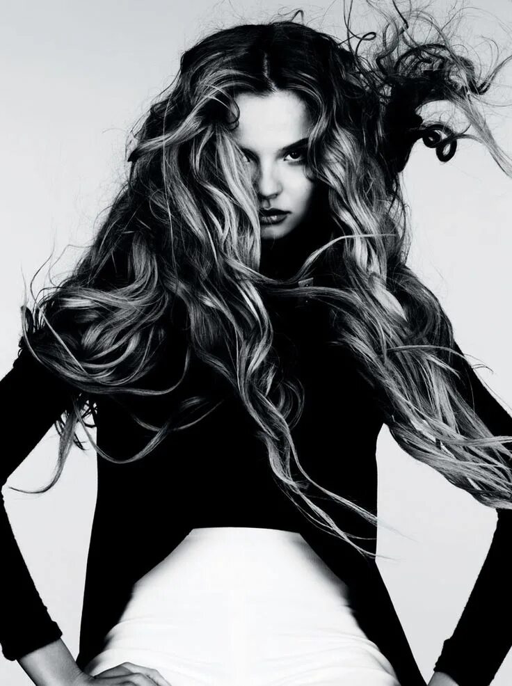 Красивые волосы черно белое фото Magdalena Frackowiak by Ben Hassett for Vogue Germany - Fashion Gone Rogue in 20
