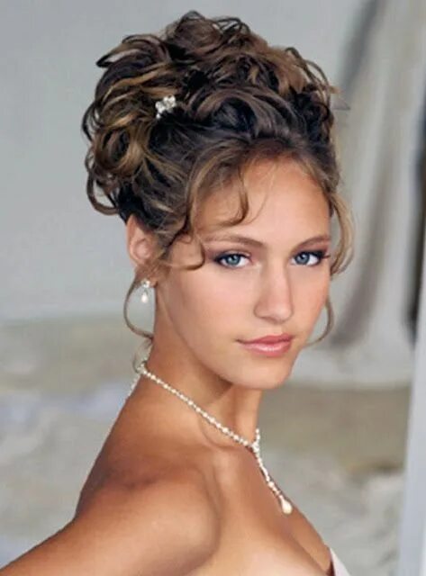 Красивые высокие прически на средние Bridal Hairstyles Short hair updo, Medium length hair styles, Hair lengths