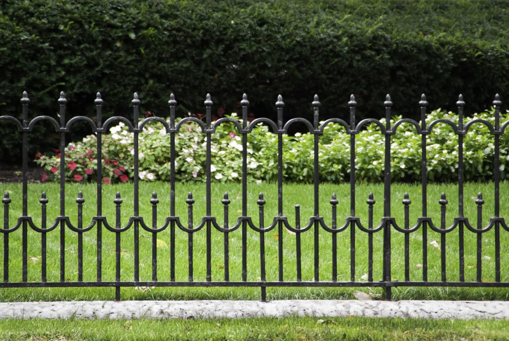Красивые заборы из металла фото Do you want to add a new decorative fence to your lovely looking residence in Sy