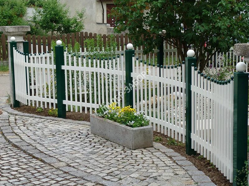 Красивые заборы на дачу фото Забор коричневый для дачи - цены под ключ от производителя в Москве Лидер Забор
