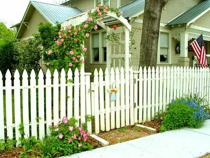 Красивые заборы своими руками фото picket fence ... is a tinted white color, then that is the color used on the fen