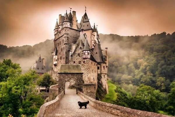 Красивые замки фото Tabor Chichakly on Twitter Amazing pics, Beautiful places, Castle