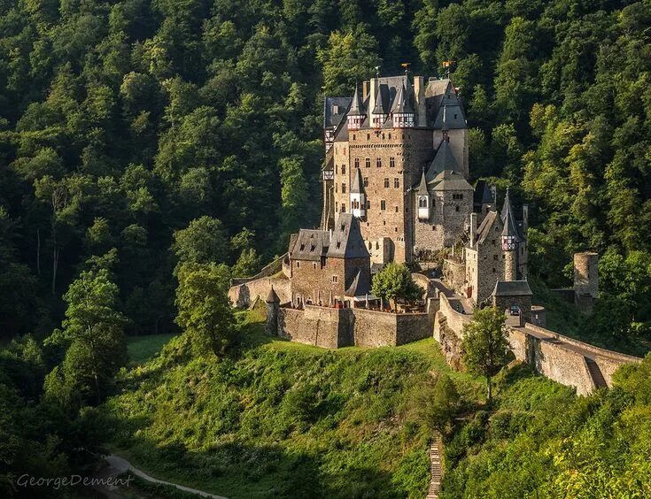 Красивые замки фото Самые красивые замки Германии: 10 потрясающе красивых древних сооружений Castles