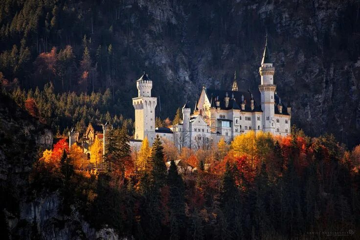 Красивые замки мира фото Pin on Sundries Neuschwanstein castle, Castle, Autumn landscape