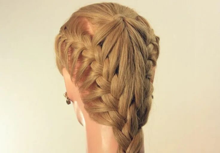 Красивые заплетенные прически видео Прическа на каждый день с плетением. Hairstyle for every day Cabelo, Hair hair, 