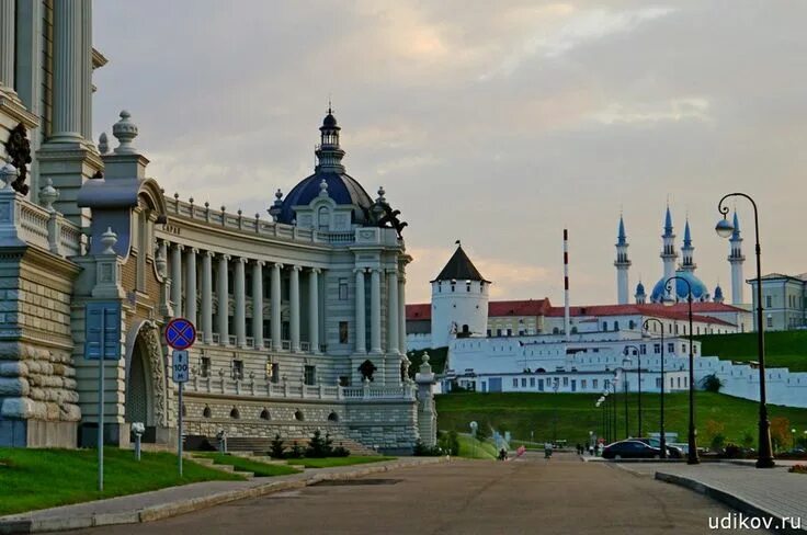 Красивые здания в казани фото Казань. Landmarks, Building, Louvre