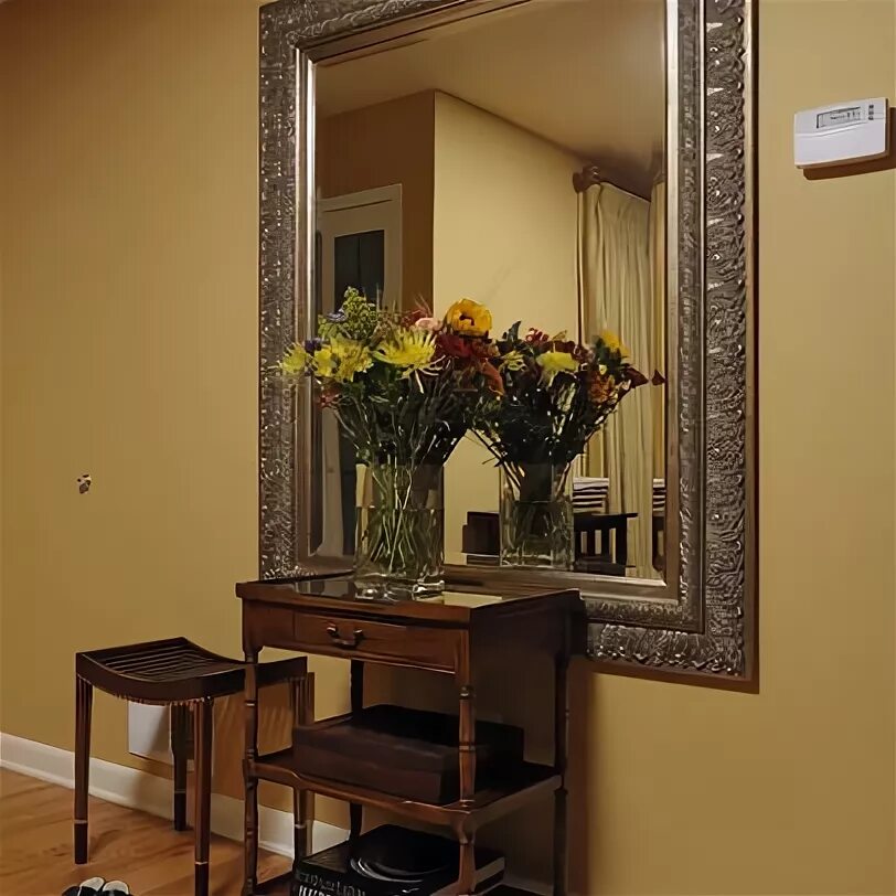 Красивые зеркала в прихожую фото Sherwin Williams Mannered Gold SW6130 Home decor inspiration, Dining room paint 
