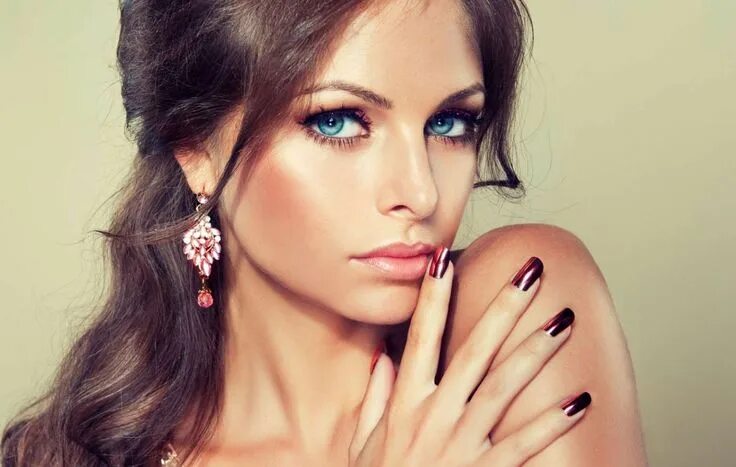 Красивые женщины макияжа фото makeup for brunettes with blue eyes Макияж для голубых глаз, Бирюзовый карандаш 