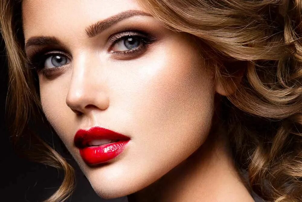Красивые женщины макияжа фото Microblading: Aftercare and Safety Tip Microblading, Lightweight hairspray, Micr