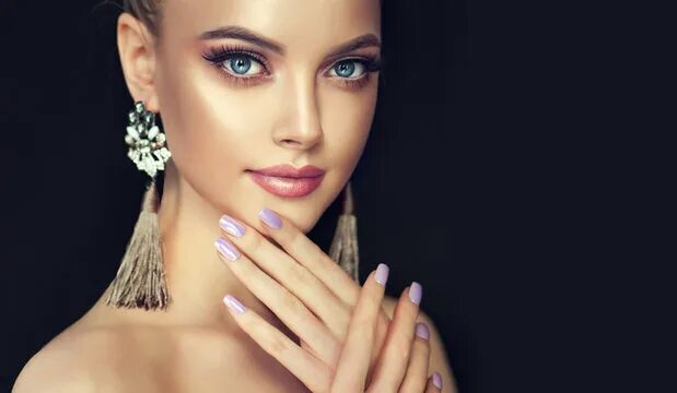 Красивые женщины макияжа фото Makeup Nail Model Зображення - огляд 70,403 Стокові фото, векторні зображення й 