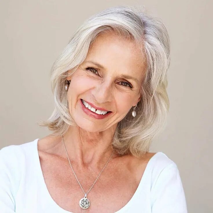 Красивые женщины после 50 фото Best-Hairstyles-for-Women-Over-40 Older women hairstyles, Hairstyles for thin ha