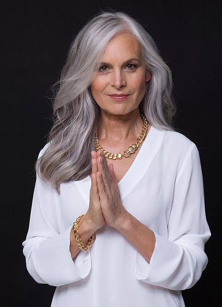 Красивые женщины после 50 лет фото Pin on Pretty Hair Long gray hair, Long hair styles, Beautiful gray hair