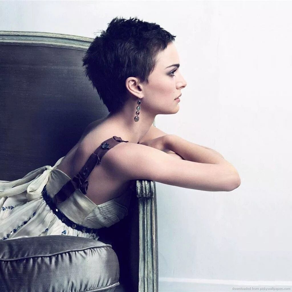 Красивые женщины с короткими волосами фото Natalie Portman short hair Natalie portman short hair, Short dark hair, Short ha