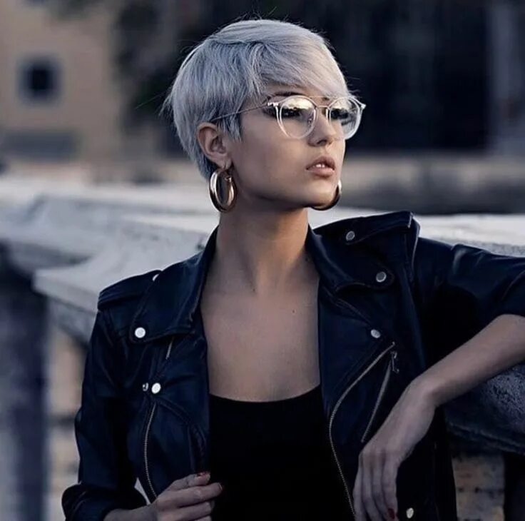 Красивые женщины с короткими волосами фото Pin by Iris Trash on Hair Blonde pixie hair, Stylish short hair, Short blonde pi