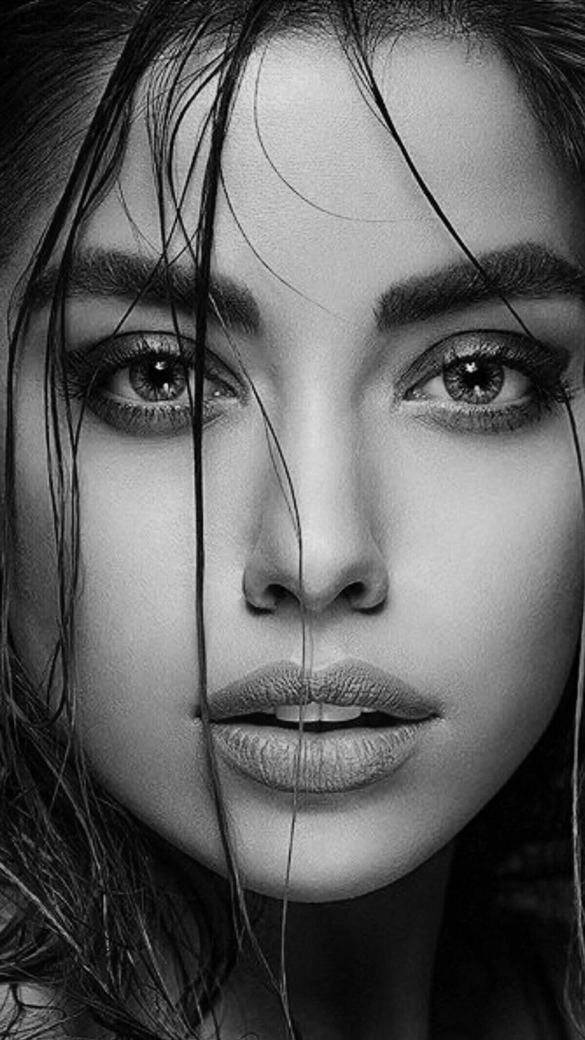Красивые женские лица фото Pin on Tinho Portrait sketches, Black and white portraits, Portrait photography 