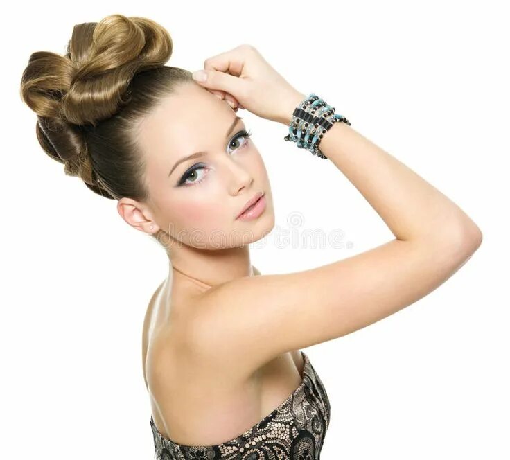 Красивые женские прически Beautiful teen girl with modern hairstyle. Beautiful teen girl with curly hairst