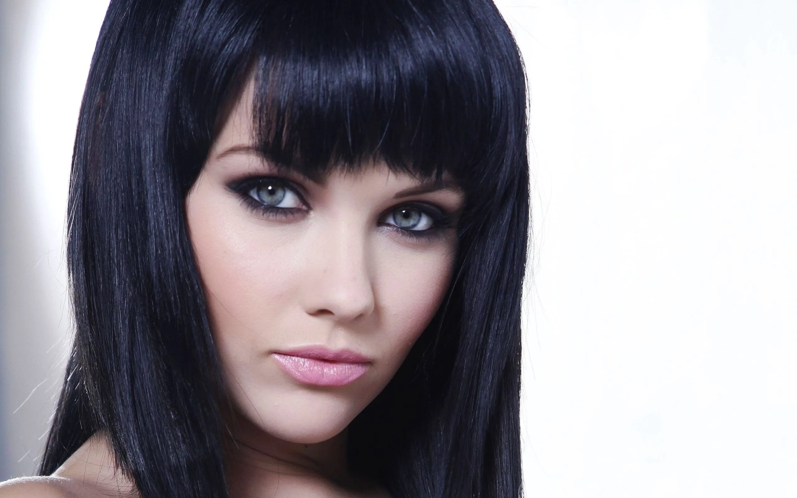 Красивые женские прически с челкой Wallpaper : face, model, eyes, long hair, brunette, singer, black hair, bangs, n