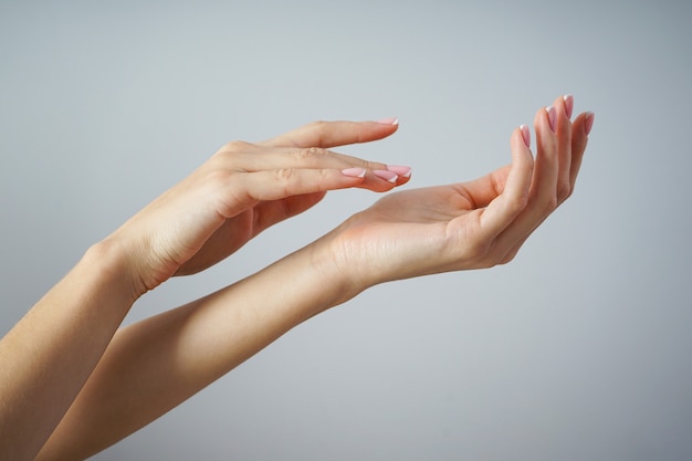 Красивые женские руки фото Free Photo View of human hands against colored background