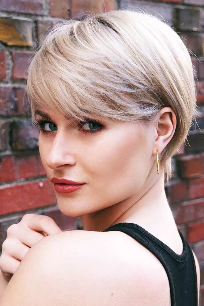 Красивые женские стрижки на тонкие волосы 40+ Convincing Reasons Why You Should Get A Pixie Cut This Season Short hair sty
