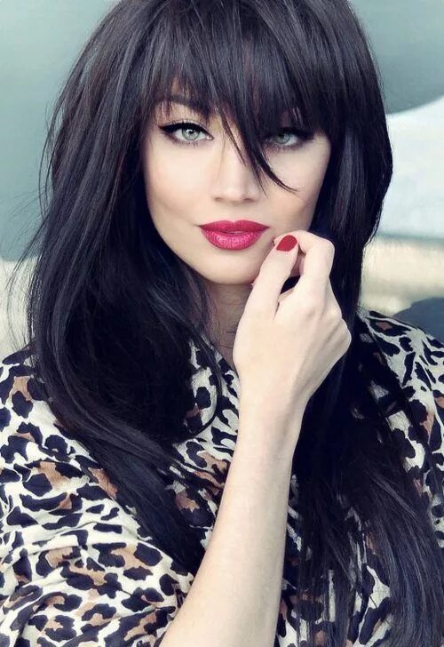 Красивые женские стрижки с челкой Pin on Model Photog Long black hair, Dark hair, Long dark hair