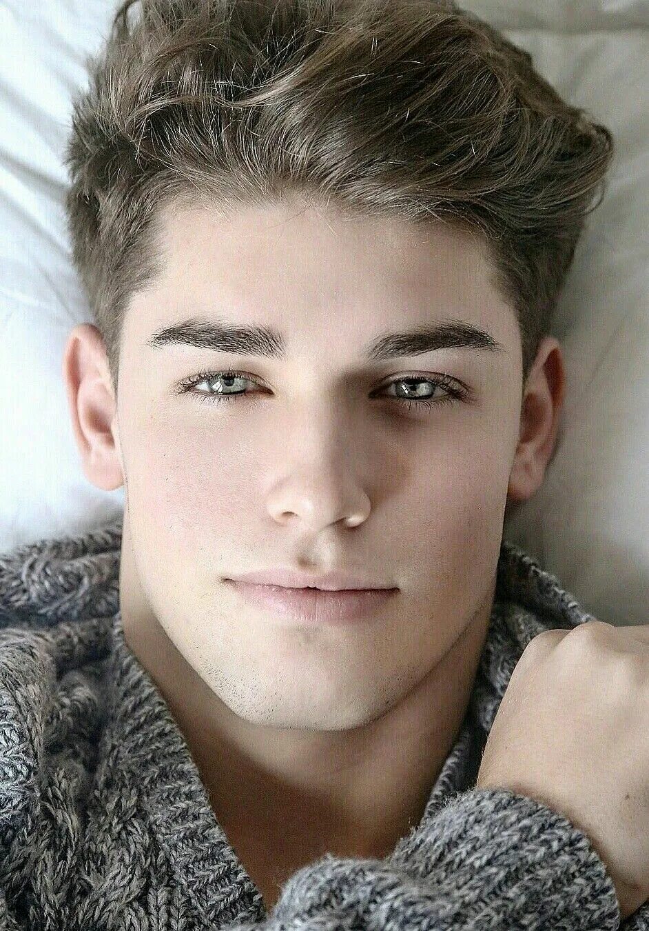 Красивый 18 летний парень фото Pin by Emmanuel Bouquet on Sexy men Beautiful men faces, Just beautiful men, Mal