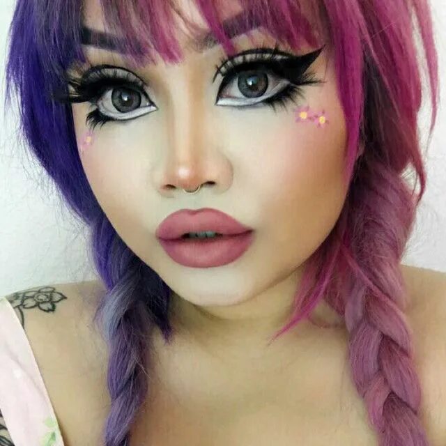 Красивый аниме макияж As seen on @Sephora’s #TheBeautyBoard on Sephora.com. Rave makeup, Makeup, Fanta