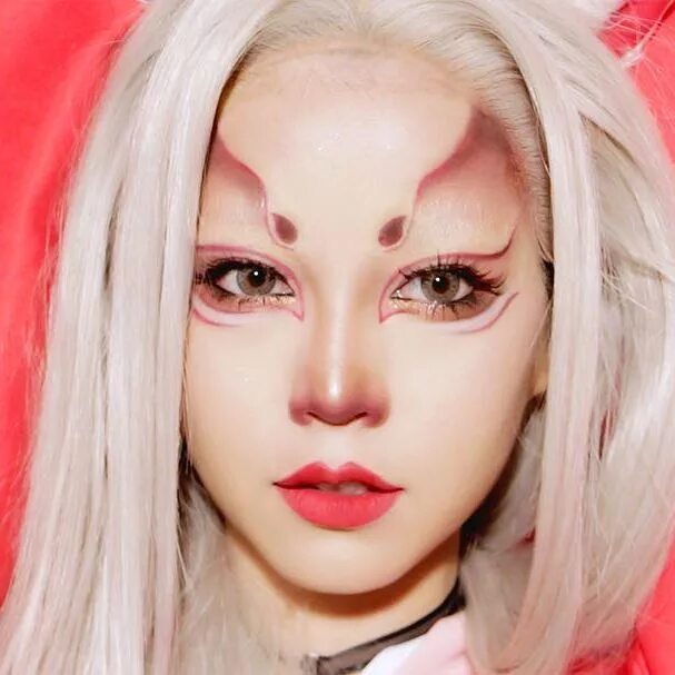 Красивый аниме макияж FOX HALLOWEEN MAKEUP l KITSUNE MASK INSPIRED Alien makeup, Trendy makeup, Unique