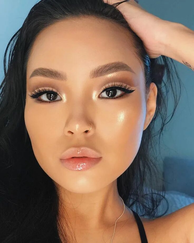 Красивый азиатский макияж FACE: @yslbeauty all hours foundation "b20" @yslbeauty touche eclat concealer 1.