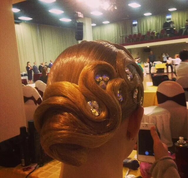 Красивый бальные прически Ballroom dance hair! Dance hairstyles, Dancesport hair, Competition hair