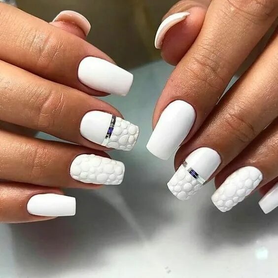 Красивый белый маникюр 100 модных новинок: Маникюр Осень-Зима 2019 на фото White nails, Manicure, Nail 