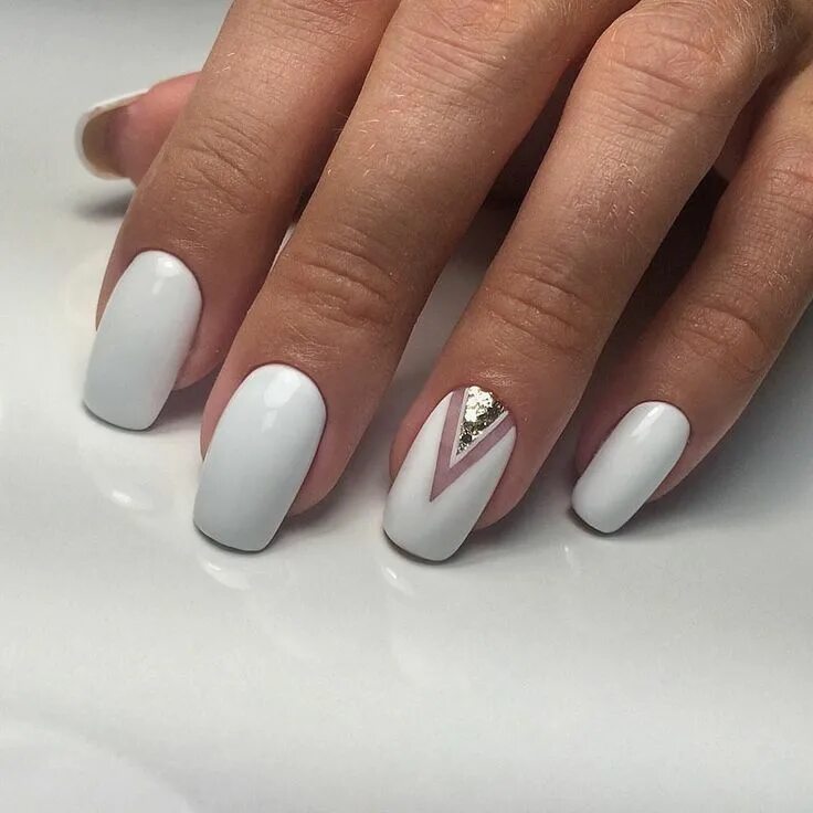 Красивый белый маникюр Идеи дизайна ногтей - фото,видео,уроки,маникюр! White gel nails, Geometric nail,