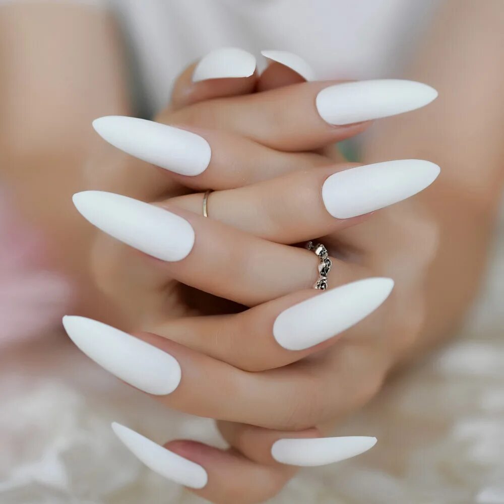 Красивый белый маникюр на длинные ногти Classic Pure White Nail Matte Stiletto Frosted False Fake Nail Tips Fashion Lady