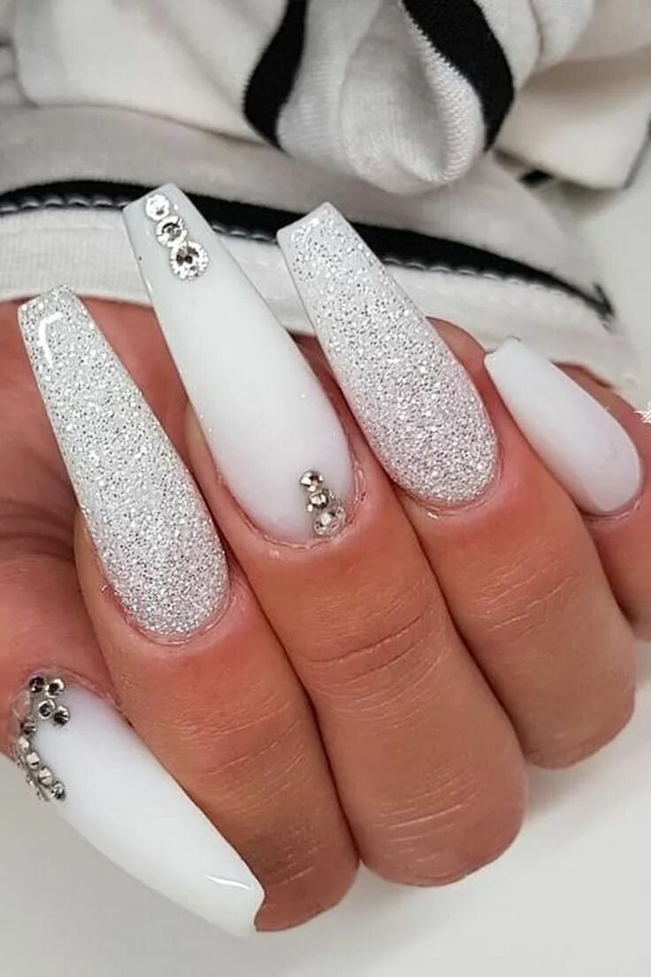 Красивый белый маникюр на длинные ногти #white #manicure #black #nails #love #nailart #gelnails #nail #naildesign #art #