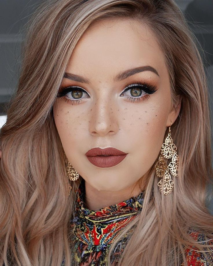 Красивый бежевый макияж Pin by Kati Sartini on Makeup inspiration Hair colour for green eyes, Pale skin 
