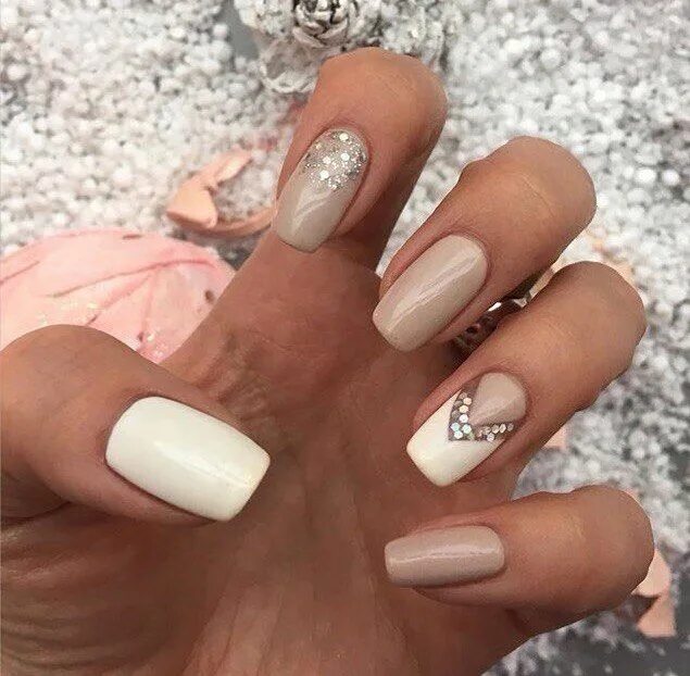 Красивый бежевый маникюр с дизайном Nail Art #1924 - Best Nail Art Designs Gallery BestArtNails.com Beige nails, Sty