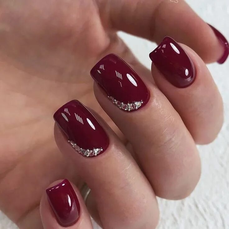Красивый бордовый маникюр с дизайном фото Лучшие идеи маникюра - Фото OK.RU Red gel nails, Short acrylic nails designs, Sh