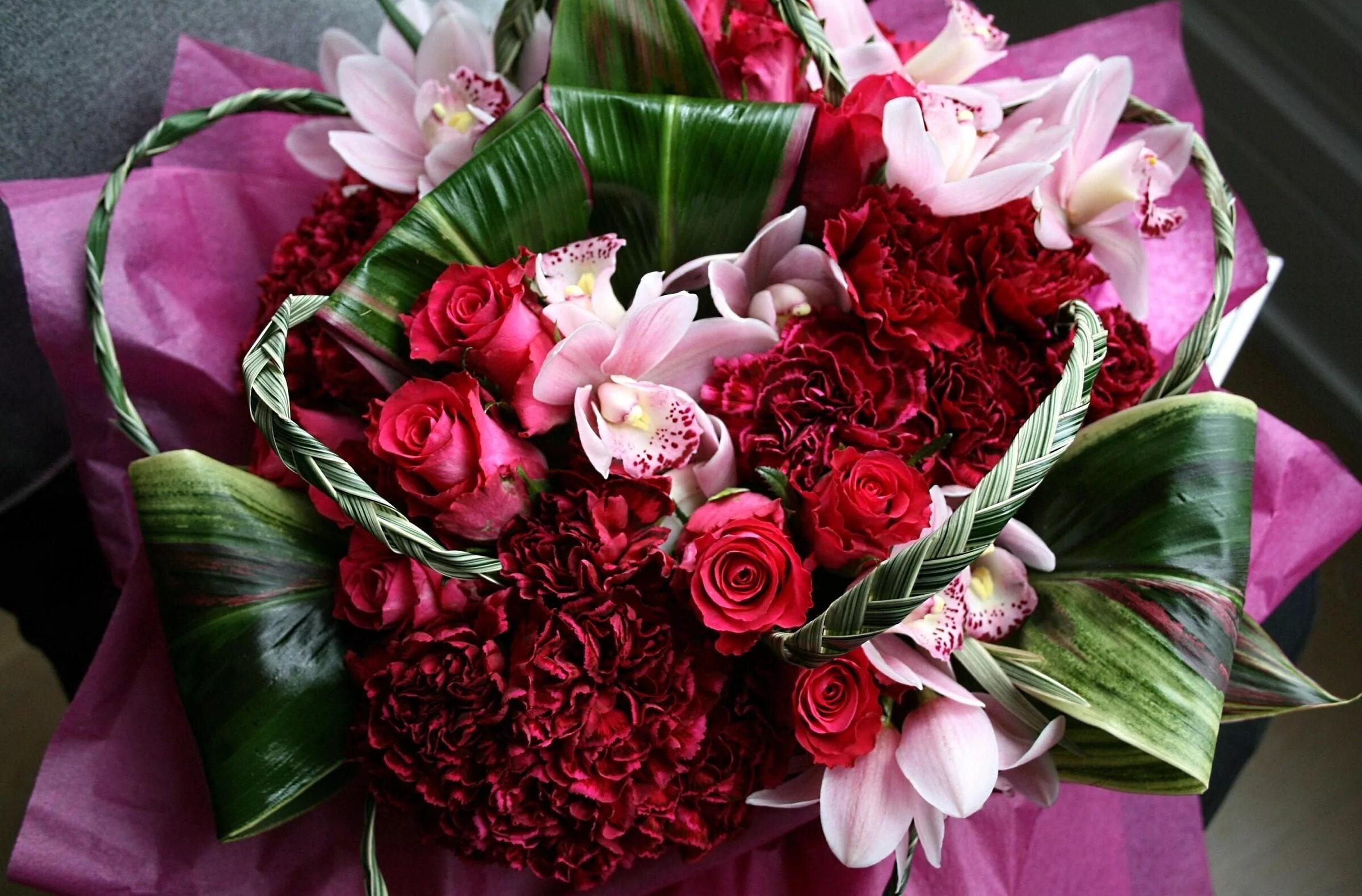 Красивый букет цветов для женщины фото Wallpaper : orchids, red, pink, flora, decoration, roses, petal, land plant, flo