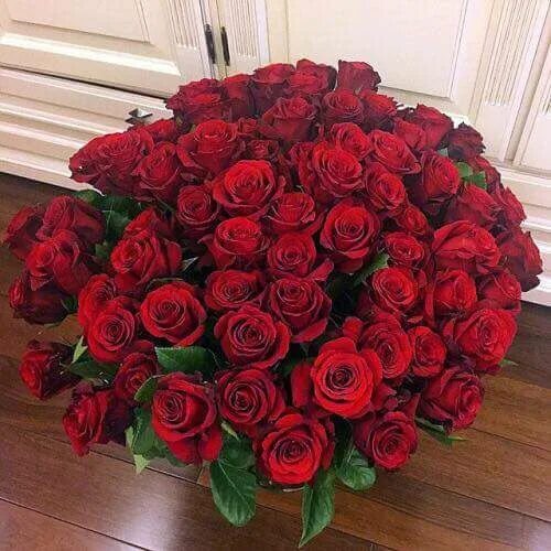 Красивый букет цветов домашние фото MarliskaB on Twitter Beautiful flowers, Beautiful roses, Red roses
