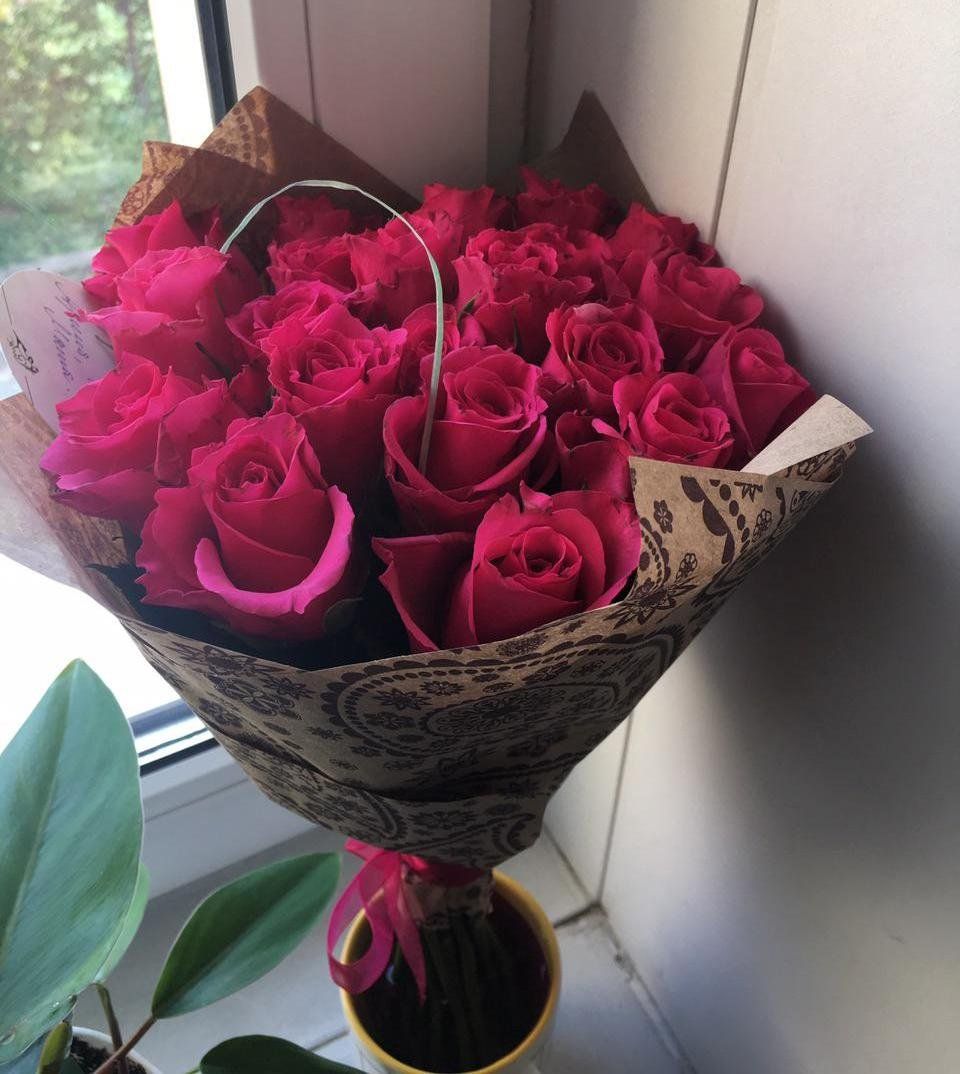 Красивый букет цветов домашние фото Букет цветов на подоконнике реальное - 29 фото Flowers, Watermelon, Fruit