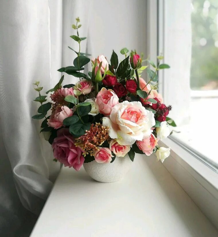 Красивый букет цветов фото утром Bouquet on the windowsill - a selection of 69 photos - Gorodprizrak