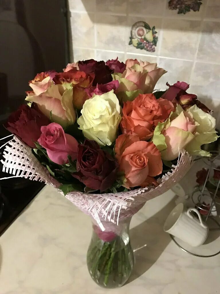 Красивый букет цветов на столе фото Euro flowers, flower shop, Moscow, Presnenskaya Embankment, 8с1 - Yandex Maps