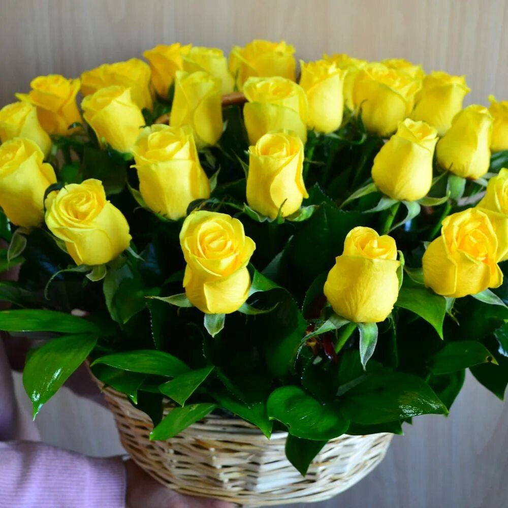 Красивый букет желтых роз фото Золотой букет, Flowers & Gifts Moscow, buy at a price of 12999 RUB, Flowers in a